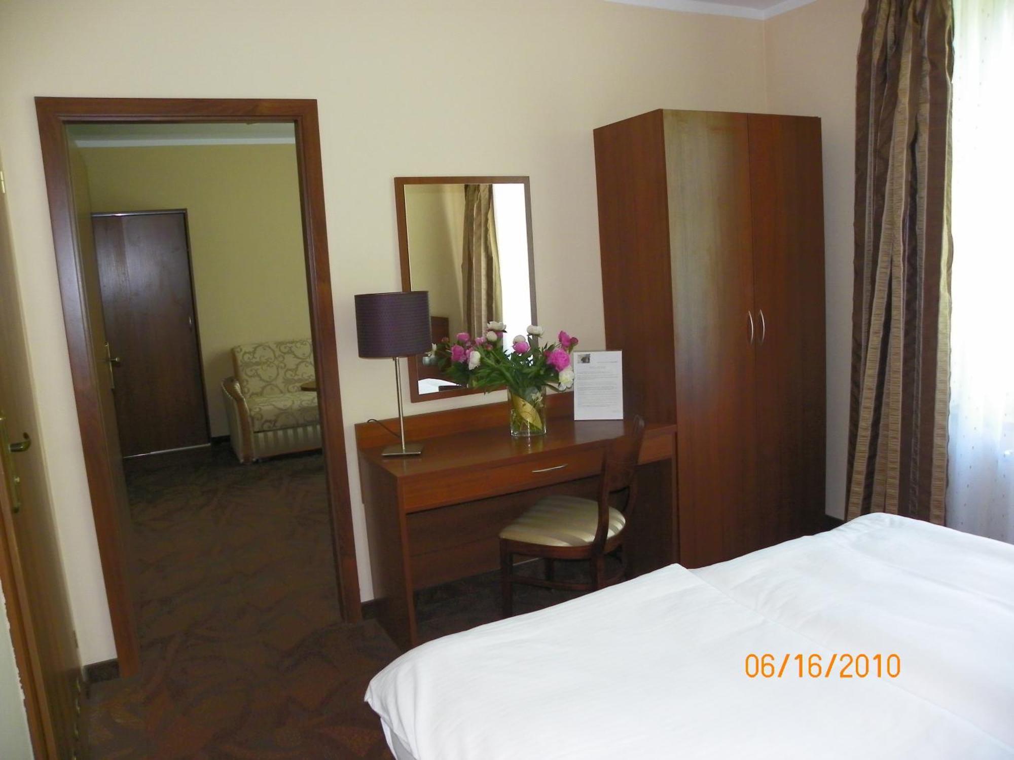 Gaja Aparthotel Poznan Bagian luar foto